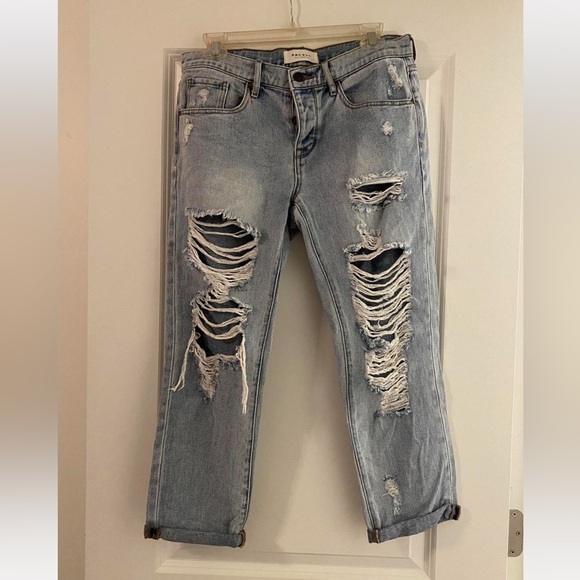 PacSun Light Blue Distressed Boyfriend Jeans - Picture 4 of 8